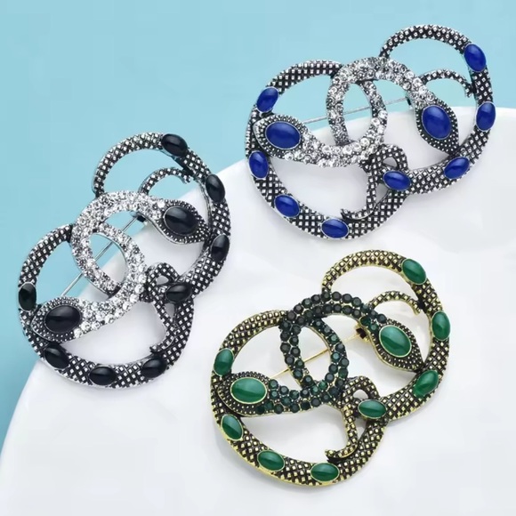 Serpenti Blue Elegant Silver Brooch - Picture 5 of 5